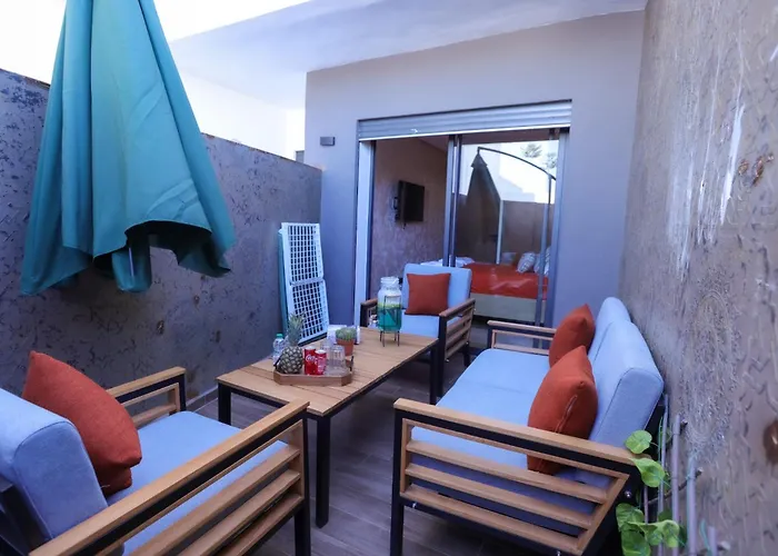Modern Cozy Ghandi District